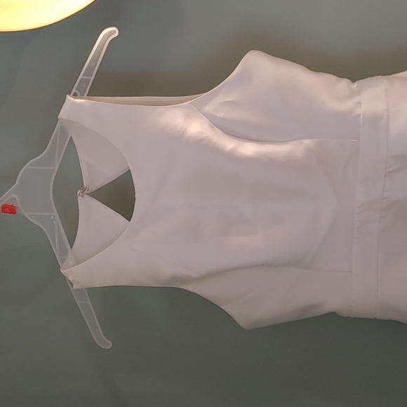 Ivory Backless Dress with A Line Skirt. Size Large - Picture 3 of 11
